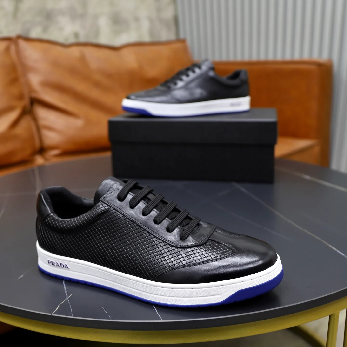 Factory price: 💰640 Prada classic men’s lace-up casual shoes | Imported cowhide upper | Upper stitching layered design, light and breathable | Soft and comfortable | Decorated with PRADA letters on the side | Distinctive sports style, showing the brand style | Lightweight concave and convex pattern rubber soles | Matched with cowhide foot pad lining | Excellent foot feel, fashionable and elegant | Size: 38-44 (45 customized)